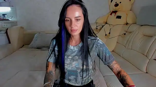 Snapshot of Your_Masha chatting on 03-22-25, 06:36 Your Masha online show from 03-22-25, 06:36