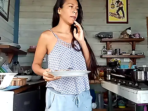 Snapshot of Luna-Natural chatting on 01-12-25, 06:38 Luna-Natural online show from 01-12-25, 06:38