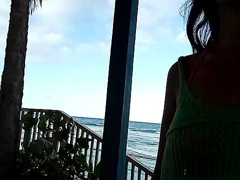 Snapshot of Luna-Natural chatting on 01-14-25, 09:09 Luna-Natural online show from 01-14-25, 09:09