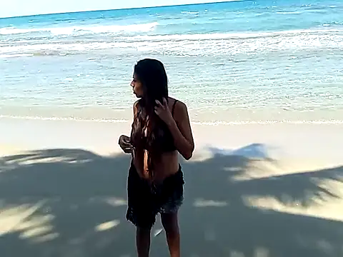 Snapshot of Luna-Natural chatting on 03-15-25, 05:37 Luna-Natural online show from 03-15-25, 05:37