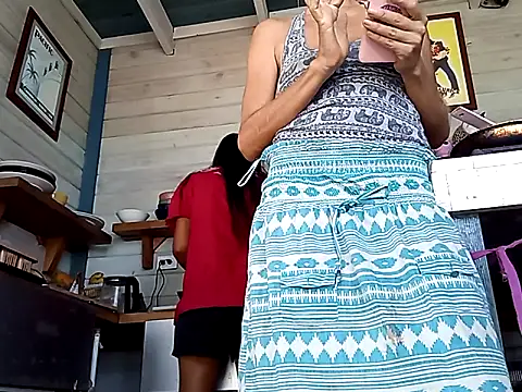 Snapshot of Luna-Natural chatting on 03-18-25, 03:53 Luna-Natural online show from 03-18-25, 03:53