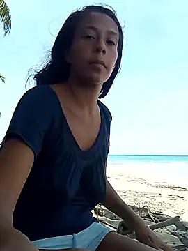 Snapshot of Luna-Natural chatting on 09-14-25, 04:17 Luna-Natural online show from 09-14-25, 04:17