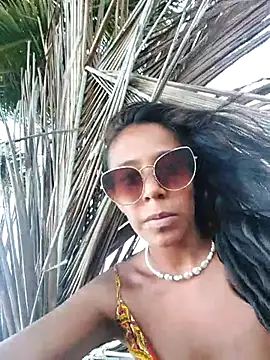 Snapshot of Luna-Natural chatting on 10-07-25, 08:50 Luna-Natural online show from 10-07-25, 08:50