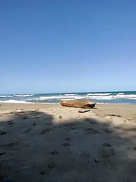 Snapshot of Luna-Natural chatting on 11-08-25, 06:18 Luna-Natural online show from 11-08-25, 06:18