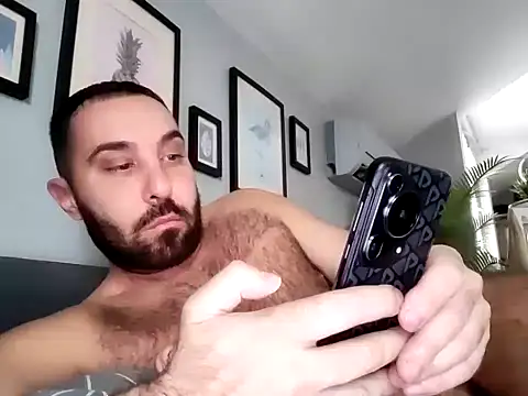 Snapshot of Kallobs chatting on 11-30-25, 09:13 Kallobs online show from 11-30-25, 09:13