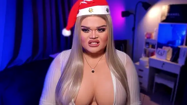 Snapshot of KarolinaThompson chatting on 12-14-24, 11:34 KarolinaThompson online show from 12-14-24, 11:34