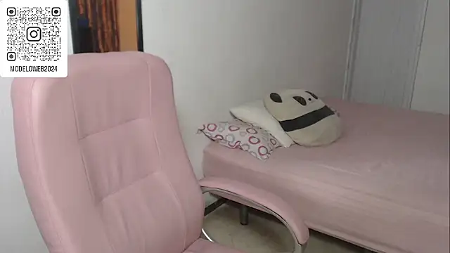 moon cat85 online show from 02-21-25, 12:38