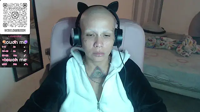 moon cat85 online show from 03-08-25, 06:32