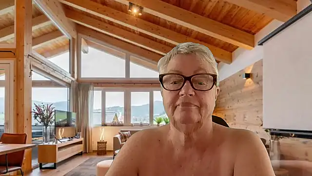 GrannyChrissy68 online show from 03-09-26, 03:16