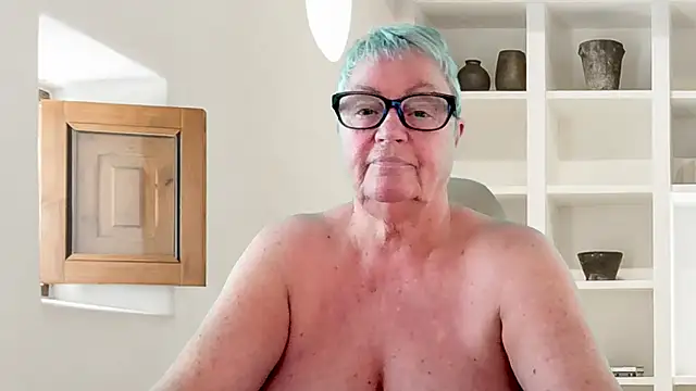 Snapshot of GrannyChrissy68 chatting on 06-18-26, 03:27 GrannyChrissy68 online show from 06-18-26, 03:27