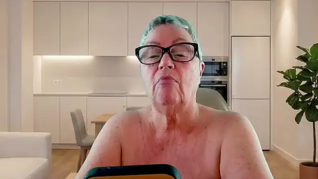 Snapshot of GrannyChrissy68 chatting on 06-19-26, 07:06 GrannyChrissy68 online show from 06-19-26, 07:06