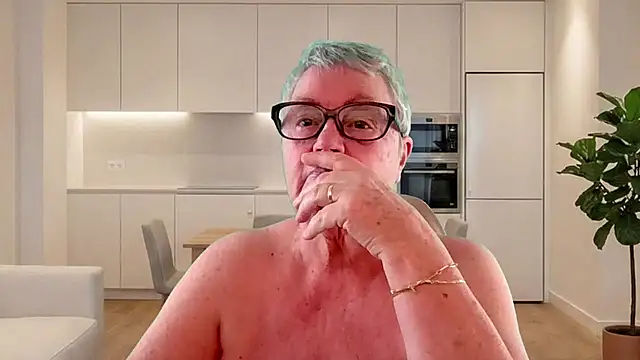 Snapshot of GrannyChrissy68 chatting on 06-20-26, 12:19 GrannyChrissy68 online show from 06-20-26, 12:19