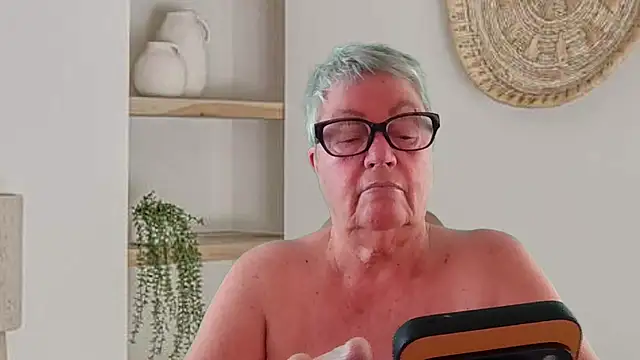 Snapshot of GrannyChrissy68 chatting on 06-26-26, 11:36 GrannyChrissy68 online show from 06-26-26, 11:36