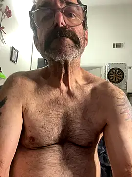 Snapshot of Trainee2Bpeed chatting on 10-28-25, 07:45 Trainee2Bpeed online show from 10-28-25, 07:45