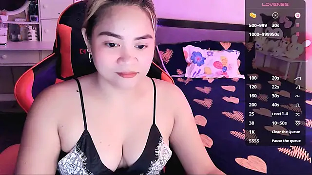 Snapshot of yenyen_ chatting on 07-11-26, 01:52 yenyen online show from 07-11-26, 01:52