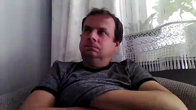 Snapshot of grzes19763 chatting on 06-03-26, 10:40 grzes19763 online show from 06-03-26, 10:40