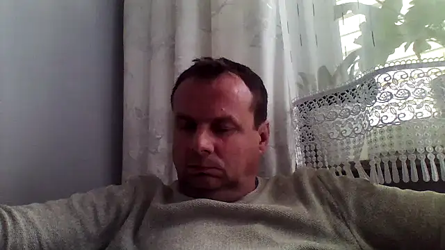 Snapshot of grzes19763 chatting on 06-13-26, 12:14 grzes19763 online show from 06-13-26, 12:14