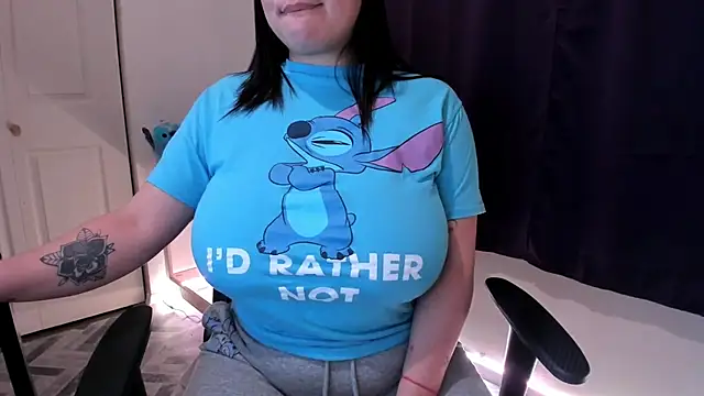 Snapshot of Bigt3ti chatting on 01-11-25, 05:10 Bigt3ti online show from 01-11-25, 05:10