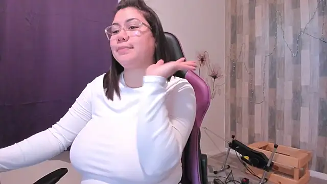 Snapshot of Bigt3ti chatting on 01-26-25, 04:51 Bigt3ti online show from 01-26-25, 04:51