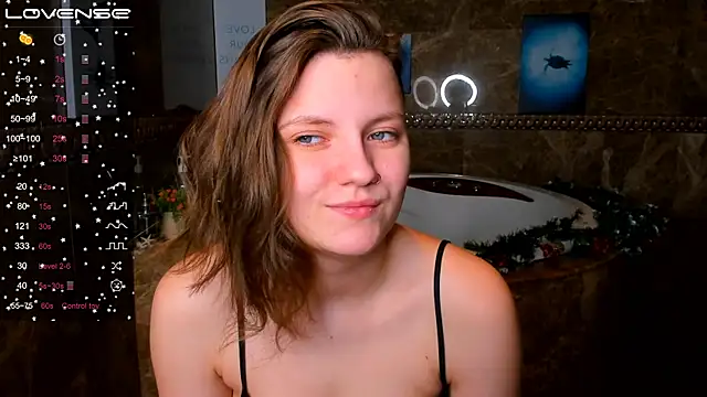 Snapshot of MelindaTin chatting on 01-04-25, 04:33 MelindaTin online show from 01-04-25, 04:33