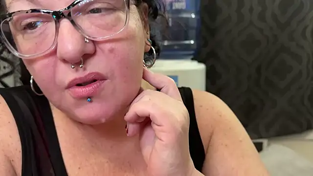 Miss Phat Booty online show from 01-19-25, 03:39