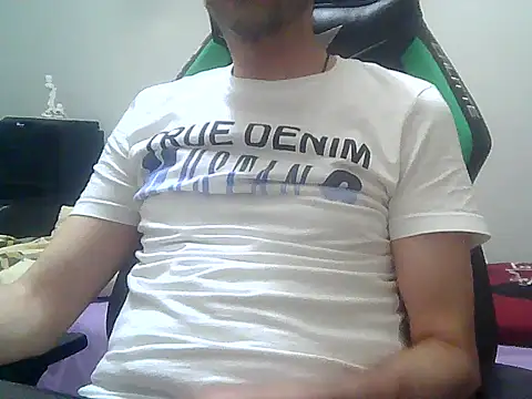 Snapshot of boran34 chatting on 05-10-26, 10:48 boran34 online show from 05-10-26, 10:48