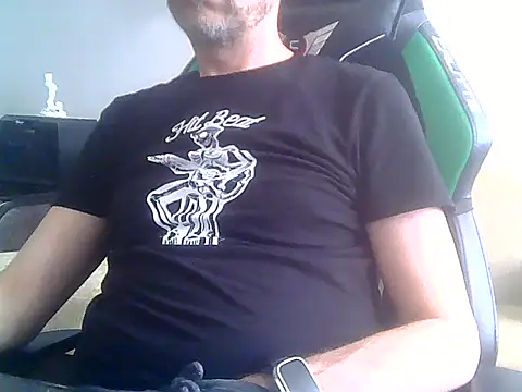 Snapshot of boran34 chatting on 05-11-26, 03:29 boran34 online show from 05-11-26, 03:29