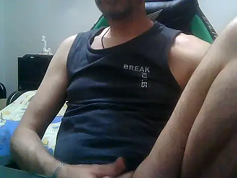 Snapshot of boran34 chatting on 06-06-26, 10:25 boran34 online show from 06-06-26, 10:25