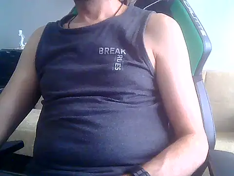 Snapshot of boran34 chatting on 06-26-26, 03:27 boran34 online show from 06-26-26, 03:27
