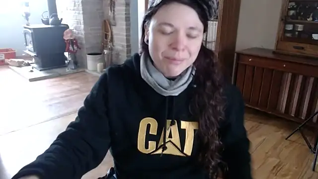 Snapshot of MarcyJones chatting on 02-04-25, 03:15 MarcyJones online show from 02-04-25, 03:15