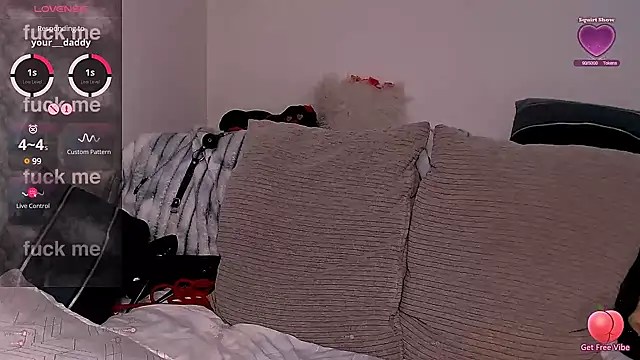 UrNaughtyGfMilf online show from 03-15-25, 07:09