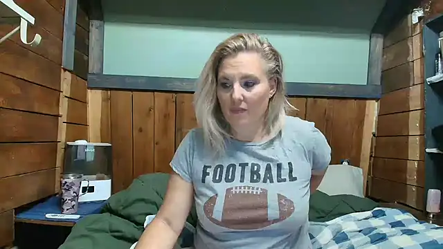 lisaxlovexxx online show from 02-09-26, 01:42