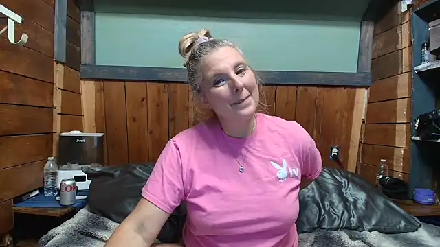lisaxlovexxx online show from 05-17-26, 02:42