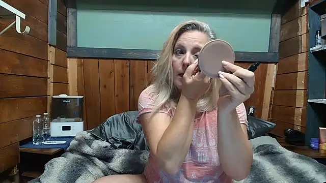 lisaxlovexxx online show from 05-18-26, 01:02