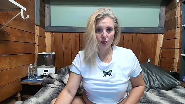 lisaxlovexxx online show from 05-18-26, 06:14