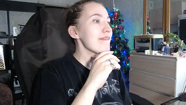 Snapshot of AnKey_Rayah chatting on 12-28-24, 01:39 AnKey Rayah online show from 12-28-24, 01:39