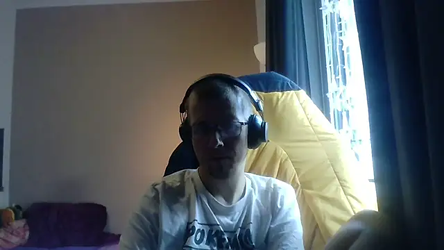 Snapshot of David250692 chatting on 10-09-25, 10:46 David250692 online show from 10-09-25, 10:46