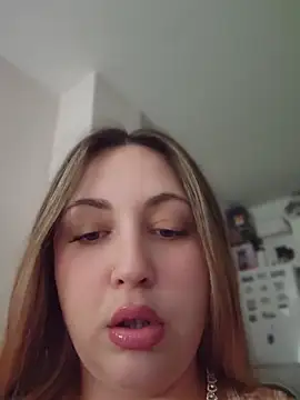sofiabichota online show from 06-11-26, 03:54