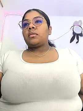 paola091 online show from 11-28-25, 12:02