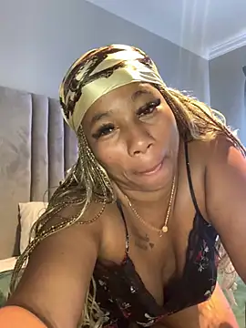 Snapshot of CurvyDesire1 chatting on 02-27-26, 05:51 CurvyDesire1 online show from 02-27-26, 05:51