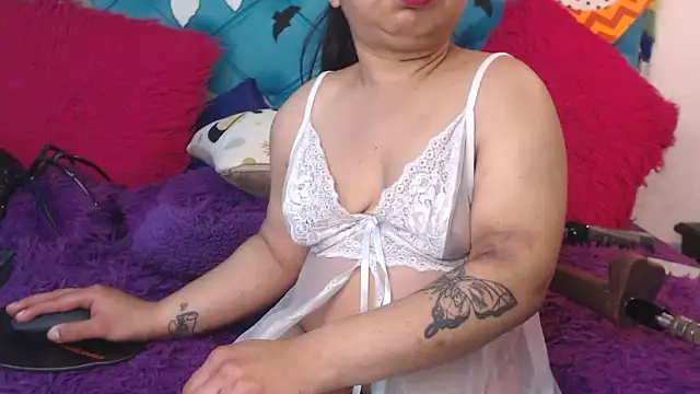 SARAWILLS online show from 10-16-25, 02:07