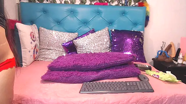 SARAWILLS online show from 02-20-26, 02:17