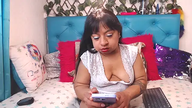 SARAWILLS online show from 03-21-26, 02:31