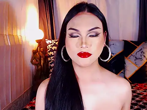 Snapshot of UrsexiestTammy chatting on 11-23-25, 04:45 UrsexiestTammy online show from 11-23-25, 04:45