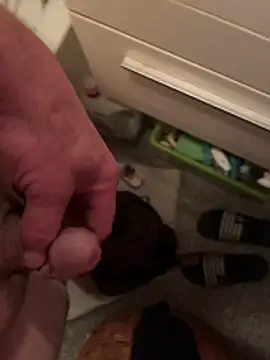 Snapshot of Abcdgh2 chatting on 10-17-25, 07:11 Abcdgh2 online show from 10-17-25, 07:11