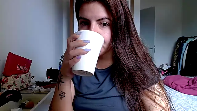 Snapshot of chelbyy chatting on 11-04-25, 01:43 chelbyy online show from 11-04-25, 01:43