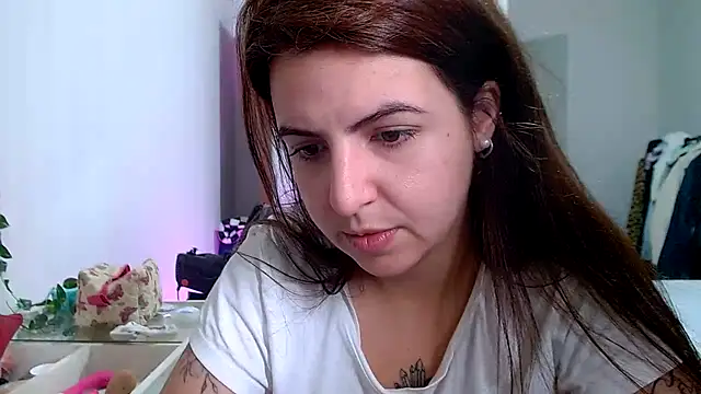 Snapshot of chelbyy chatting on 11-08-25, 03:23 chelbyy online show from 11-08-25, 03:23