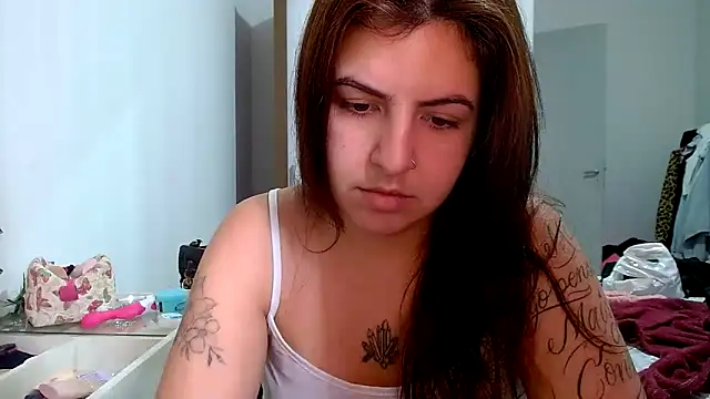 Snapshot of chelbyy chatting on 11-12-25, 03:12 chelbyy online show from 11-12-25, 03:12