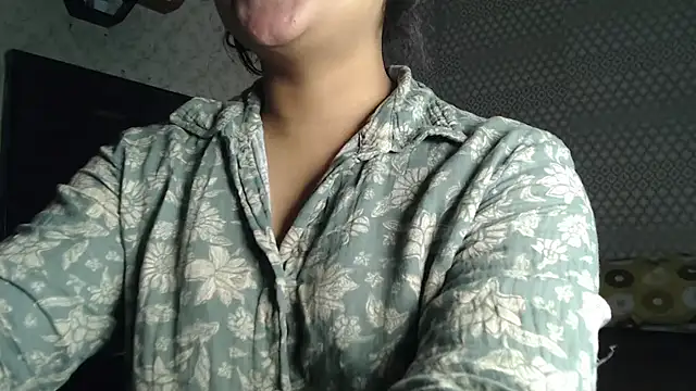 Snapshot of Indian_Anu chatting on 01-25-25, 04:13 Indian Anu online show from 01-25-25, 04:13