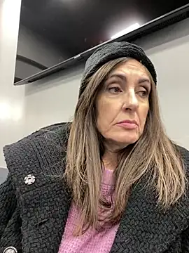 PreciousKittyXO online show from 12-18-24, 06:57